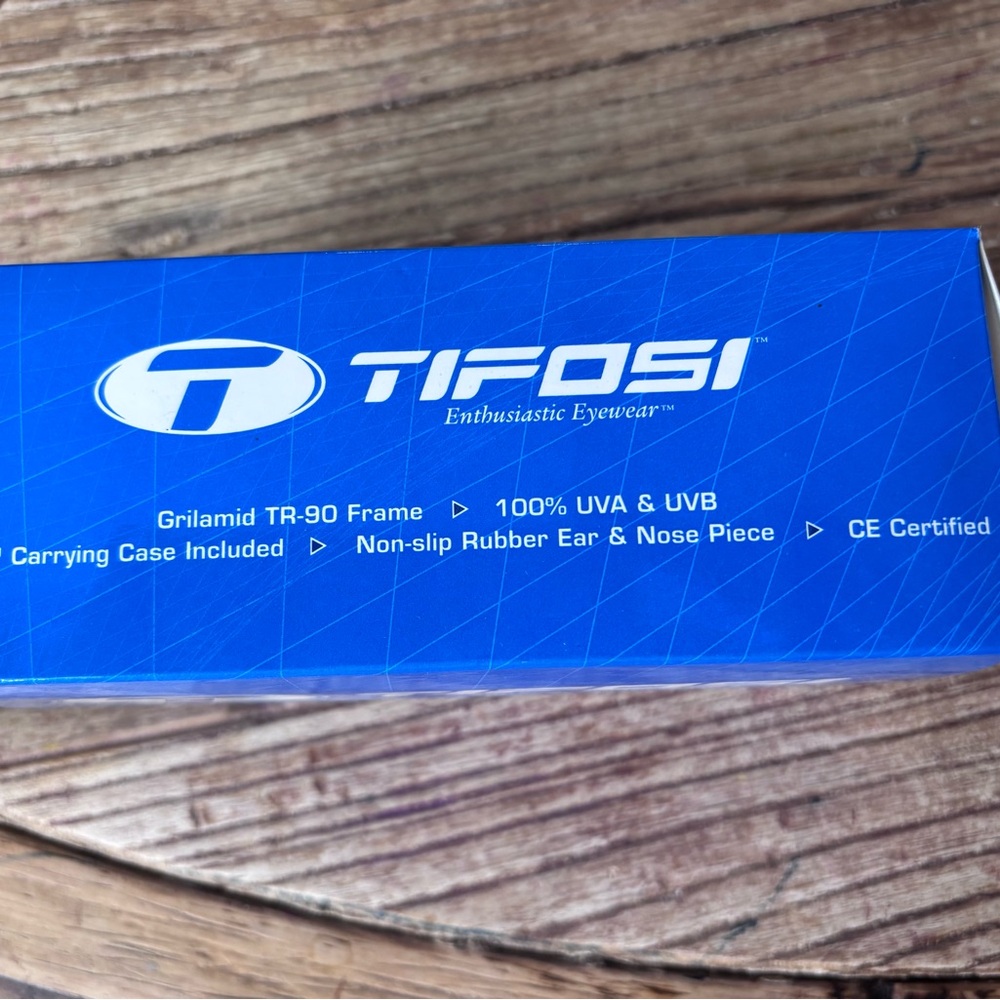Tifosi Black Sunglasses - Picture 2 of 6